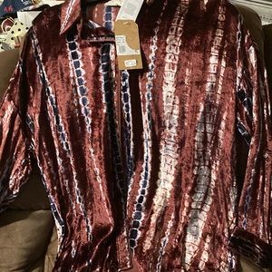 Tru Luxe velvety blouse in small NWT